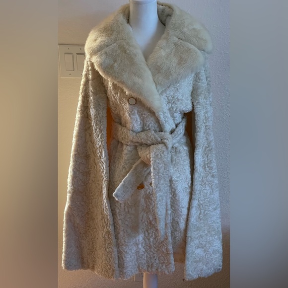 ROBERT MESHEKOFF Vintage White Belted Mink Cape - Picture 1 of 14